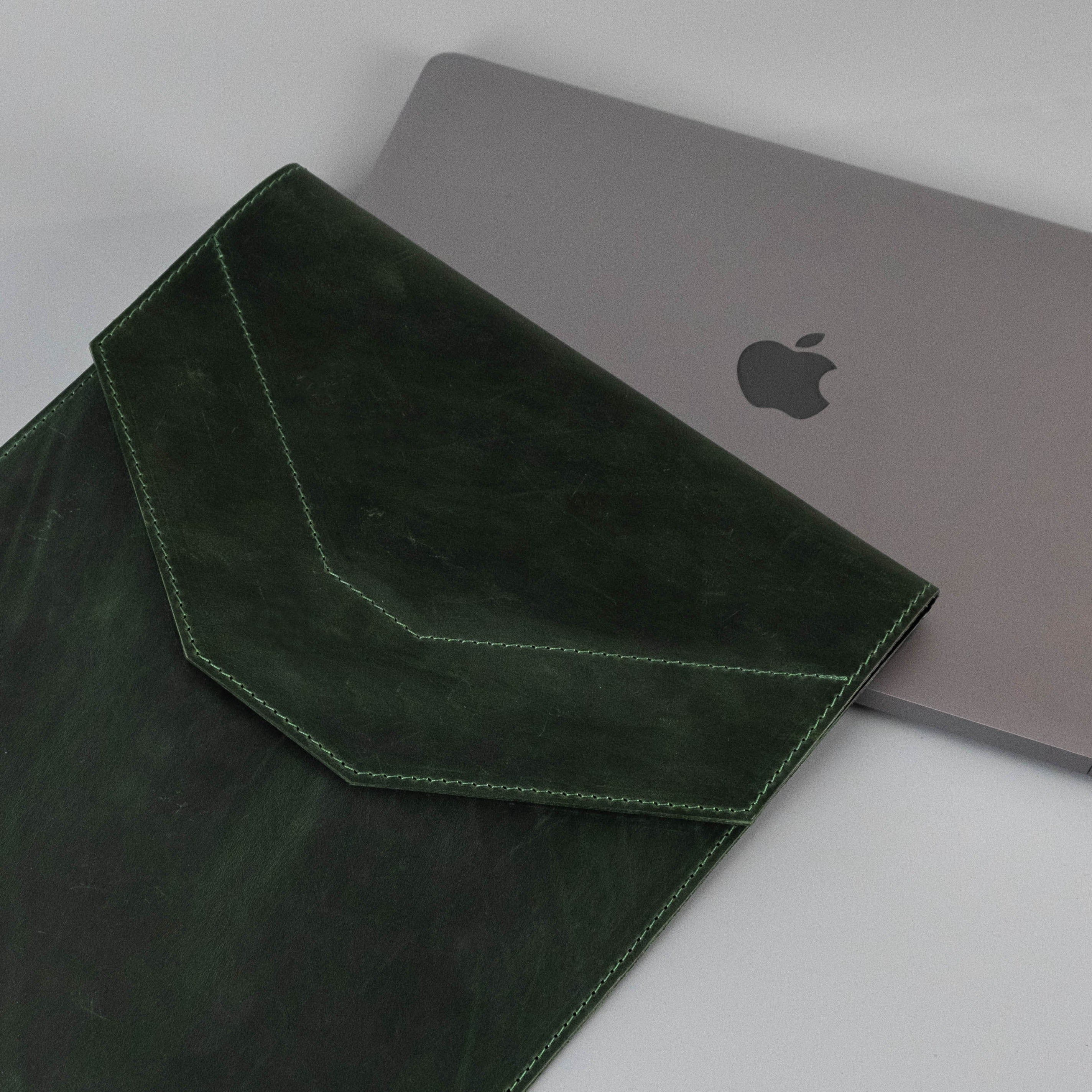 Leather MacBook Series Sleeve Pira - Burgundy
