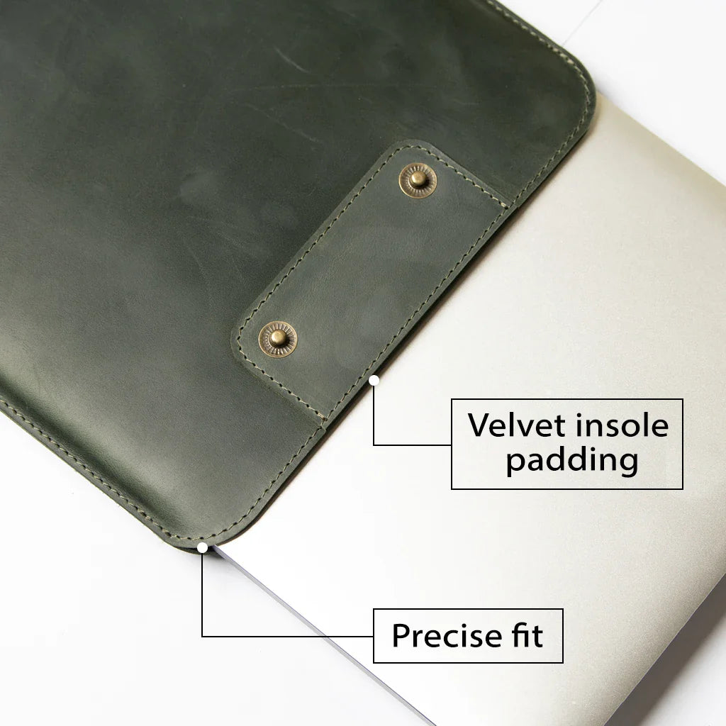 Leather MacBook Series Case Iron Age - Dark Green